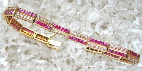 Brilliant Armband mit Diamanten & Rubinen, 18 K Gold
