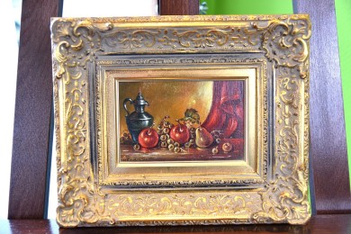 Rote Früchte vor rotem Vorhang, Stillleben, Atilla Argun, 1988