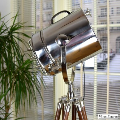 MOUNT LAUREN - Nautic Tripod Searchlight